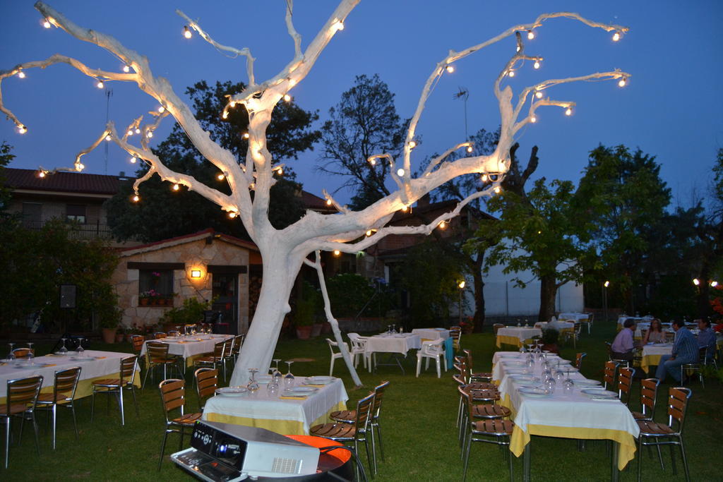 Hostal El Cardenillo Madrigal de la Vera Exterior foto